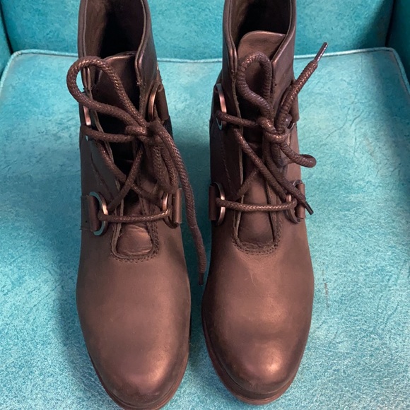 Sorel boots. Size 10 - Picture 4 of 6